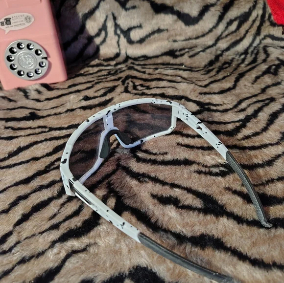 White and Blue Speckled Sunglasses - Picture 5 of 6